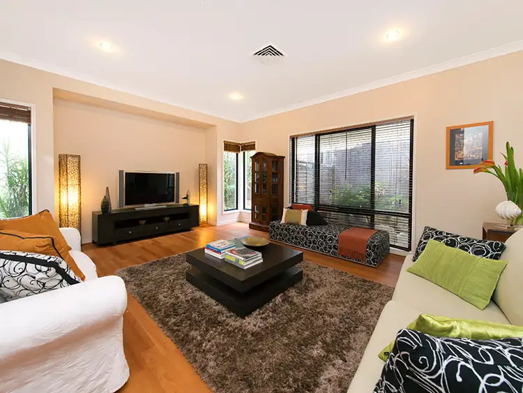 Fifth view of Homely house listing, 7 Goodenia Crescent, Seventeen Mile Rocks QLD 4073