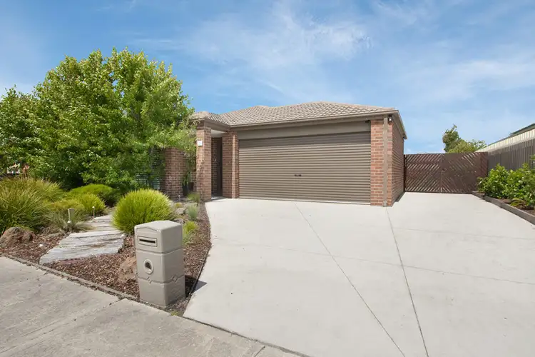 9 Oak Avenue, Longwarry VIC 3816