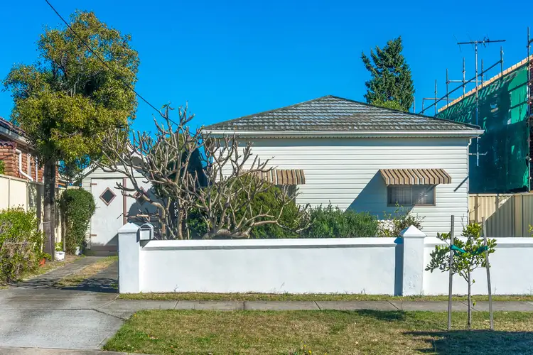 22 Mitchell Street, Chifley NSW 2036
