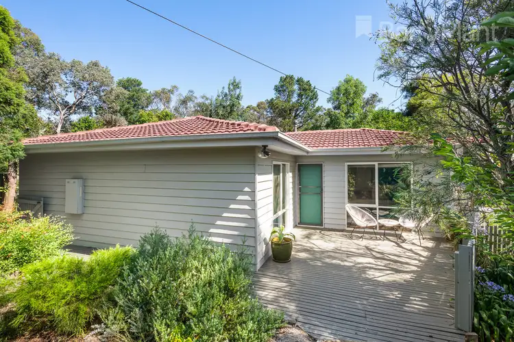 Main view of Homely unit listing, 2/24 Raglan Road, Research VIC 3095