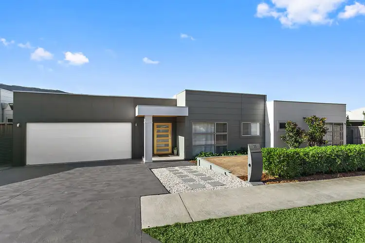 11 Air Avenue, Bulli NSW 2516