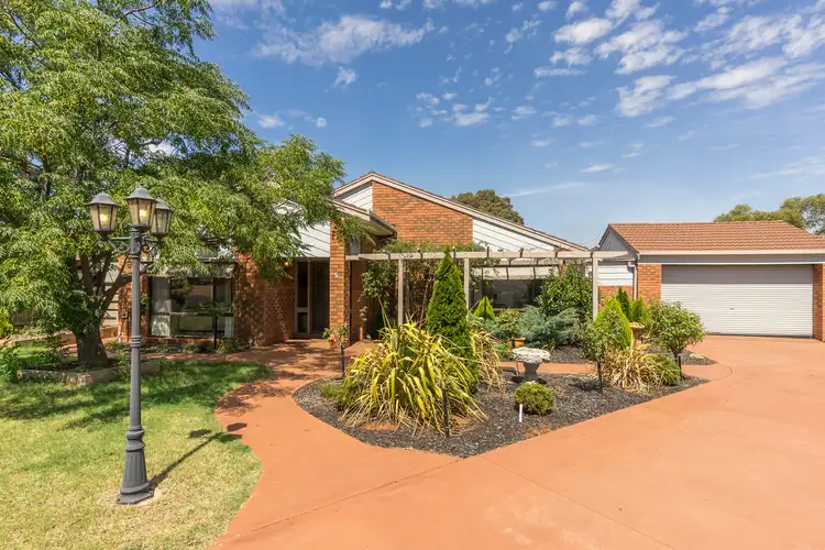 5 Cuddle Court, Bacchus Marsh VIC 3340