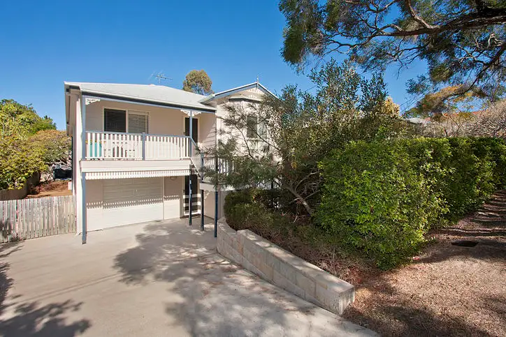 63 Sydney Avenue, Camp Hill QLD 4152