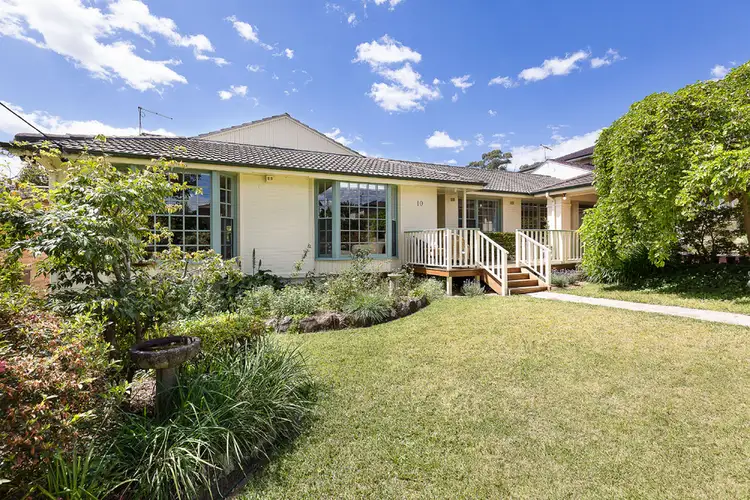 10 Hovey Avenue, St Ives NSW 2075