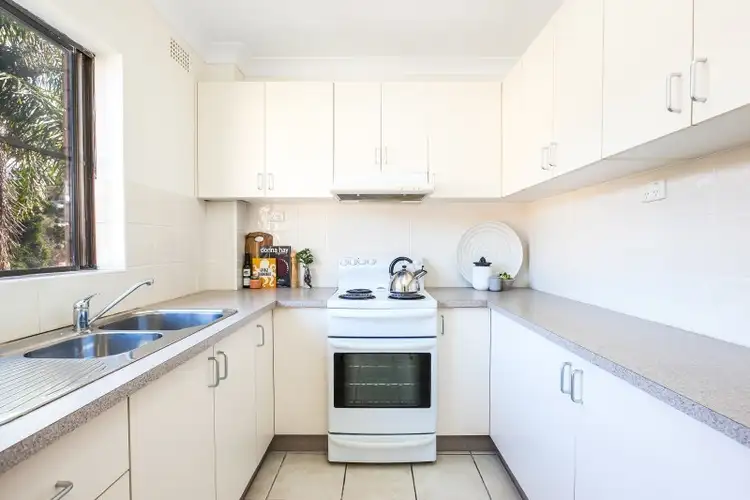 Third view of Homely apartment listing, 5/62 Parramatta Street, Cronulla NSW 2230
