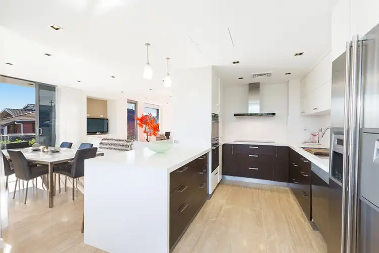 Third view of Homely apartment listing, 2/17 Waratah Street, Cronulla NSW 2230