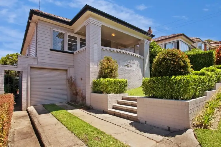 17 Dunkley Avenue, New Lambton NSW 2305
