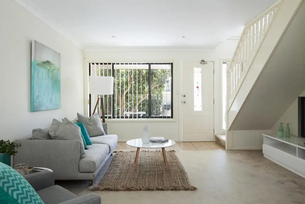Main view of Homely unit listing, 2/4 Victoria Street, Unanderra NSW 2526