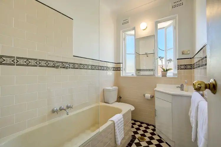 Fifth view of Homely apartment listing, 4/36 Bent Street, Neutral Bay NSW 2089