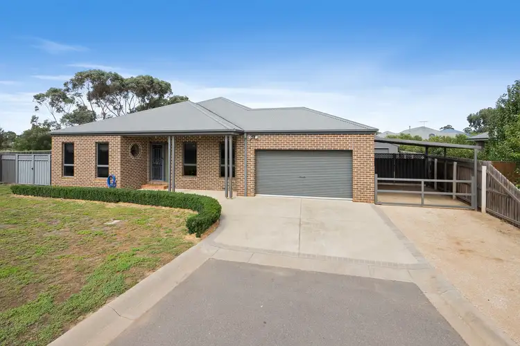 8 Cotton Court, Bacchus Marsh VIC 3340