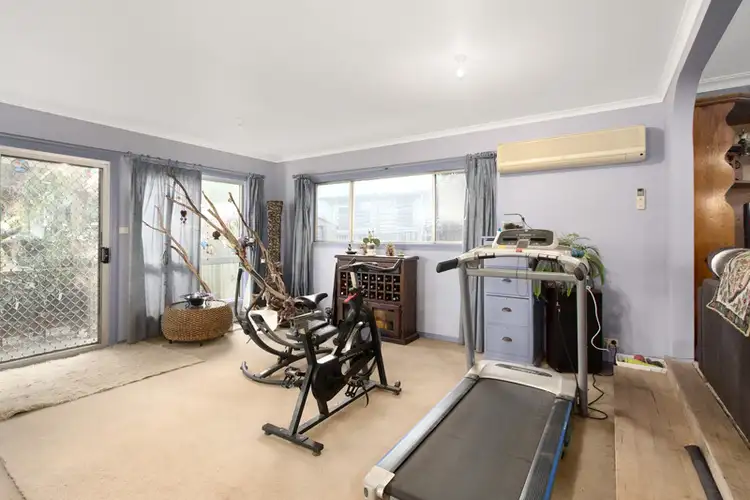 Fifth view of Homely house listing, 4 Bright Court, Drouin VIC 3818