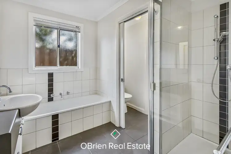 Sixth view of Homely unit listing, 2/33 Broderick Road, Carrum Downs VIC 3201