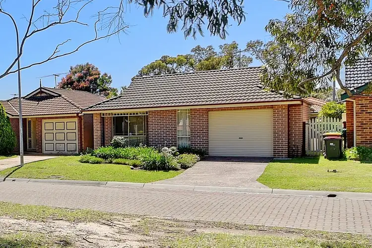 28 Daintree Drive, Wattle Grove NSW 2173