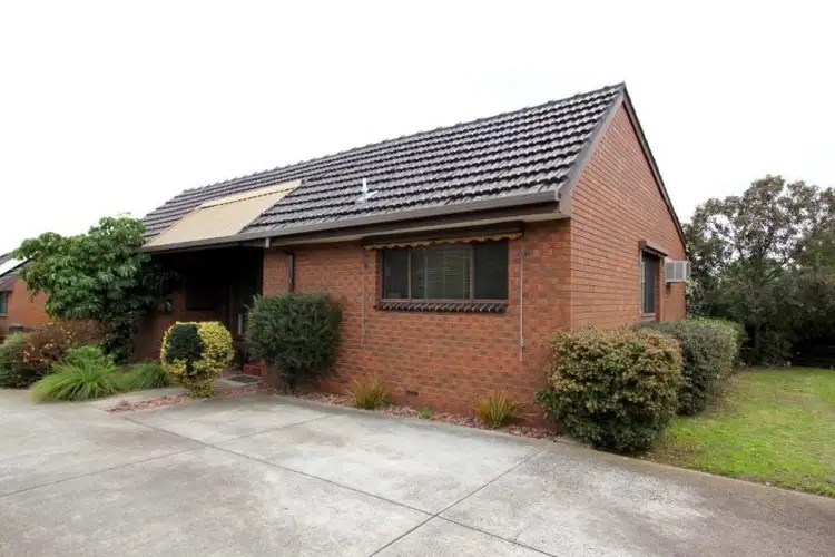 6/8A Hendry Street, Sunshine West VIC 3020