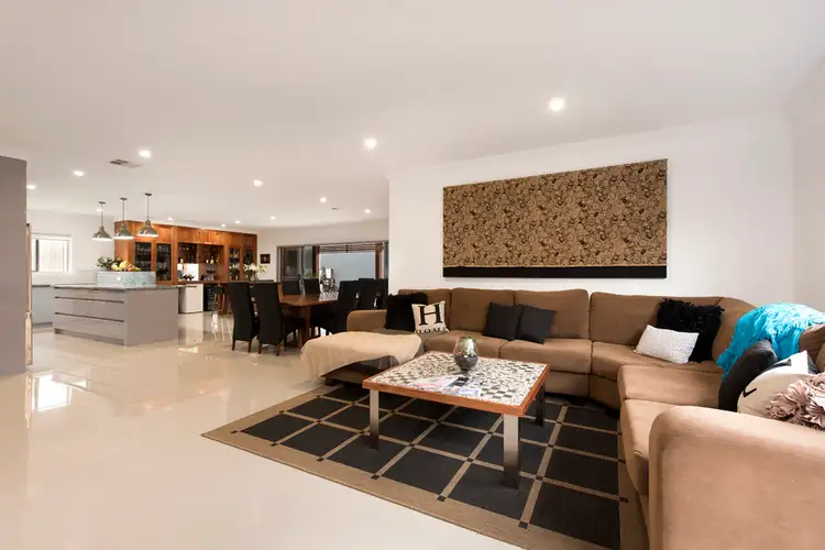 Sixth view of Homely house listing, 8a Kenilworth Place, Carindale QLD 4152