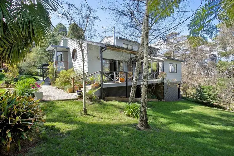 16 Farnells Road, Katoomba NSW 2780