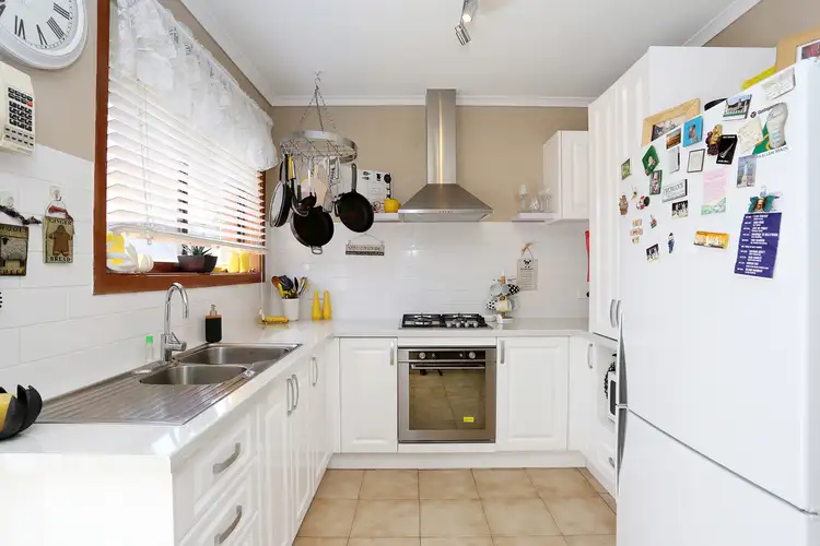 Second view of Homely unit listing, 2/7 Pyalong Crescent, Dallas VIC 3047