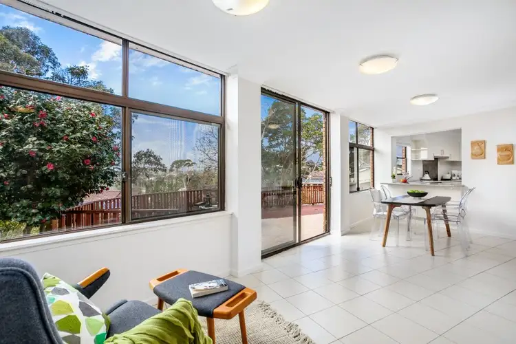11 St Marks Crescent, Figtree NSW 2525