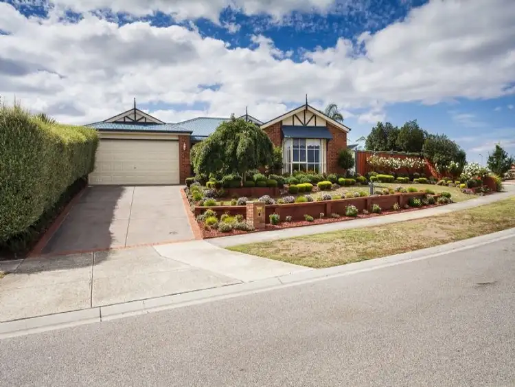 135 Clarendon Drive, Somerville VIC 3912