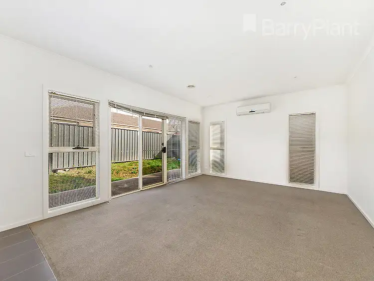 Seventh view of Homely house listing, 27 Fernhurst Avenue, Derrimut VIC 3030
