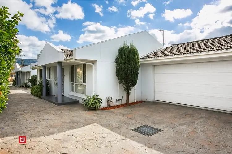 Main view of Homely villa listing, 2/5 Grafton Street, Fairy Meadow NSW 2519