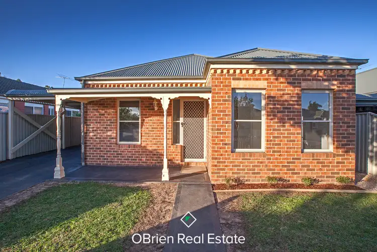 12 MacAlister Place, Pakenham VIC 3810