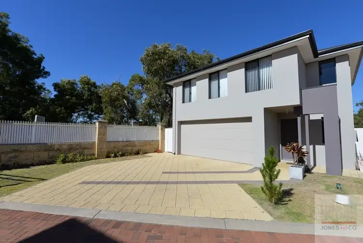 1/1 Anzac Terrace, Bassendean WA 6054