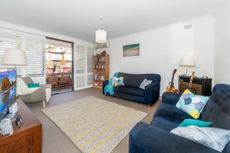 Main view of Homely unit listing, 3/15-21 Dudley Street, Coogee NSW 2034