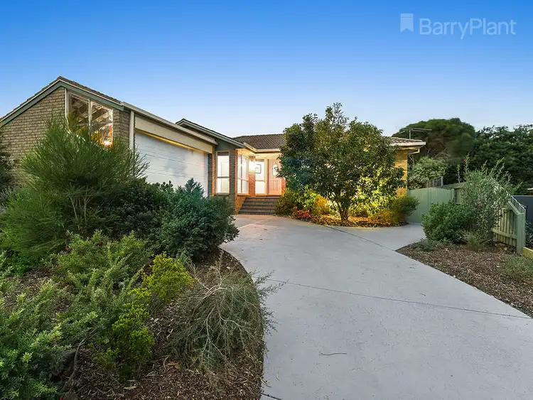 21 Peppermint Grove, Knoxfield VIC 3180