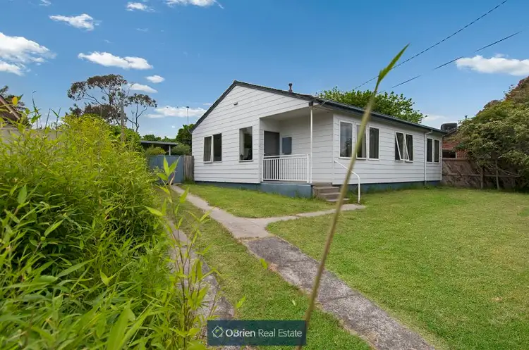 3 Hickory Crescent, Frankston North VIC 3200