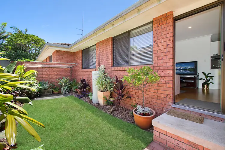 Fourth view of Homely semi-detached listing, 1/33 Mountain View Avenue, Miami QLD 4220