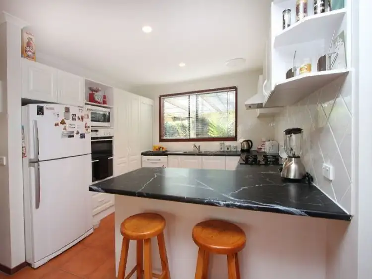 Second view of Homely house listing, 3 Peppermint Place, Somerville VIC 3912