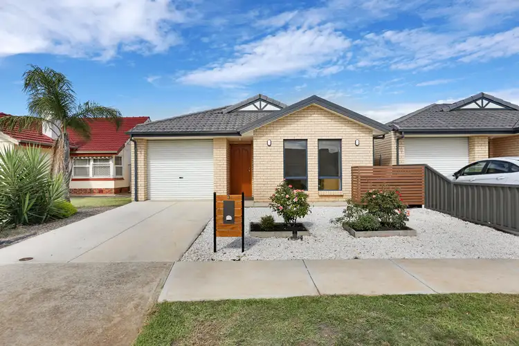 3 Pioneer Street, Findon SA 5023