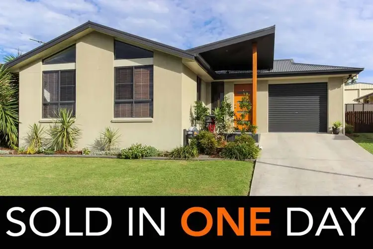 6 Queen Street, Greenhill NSW 2440