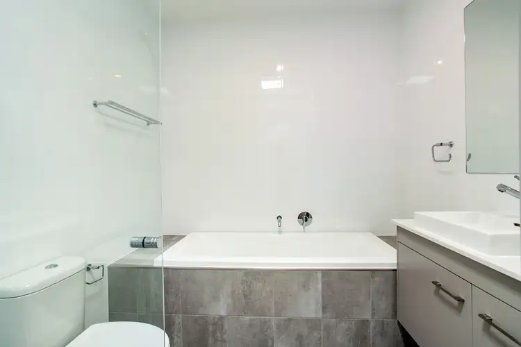 Fourth view of Homely villa listing, 2/4 Akuna Street, Keiraville NSW 2500