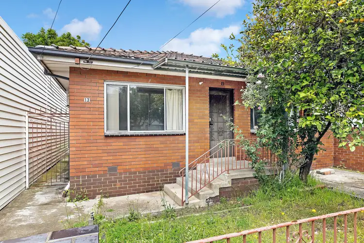 13 Walter Street, Seddon VIC 3011