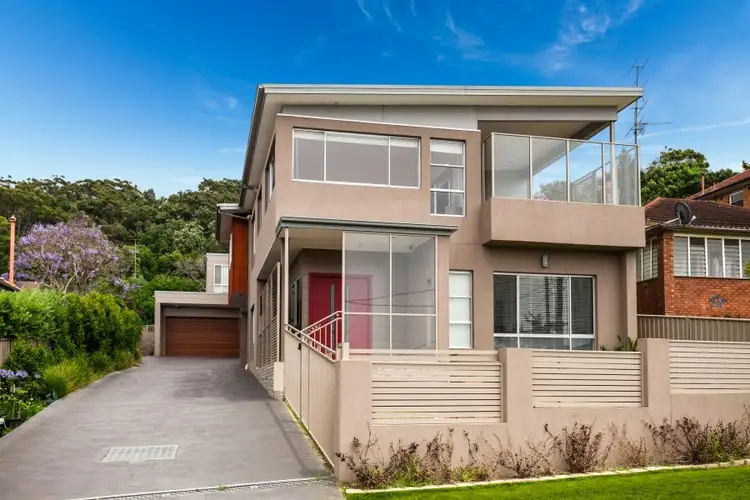 62 McKenzie Avenue, Wollongong NSW 2500
