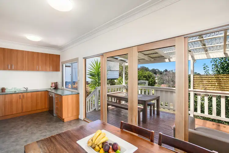15 Hill Street, Mount Saint Thomas NSW 2500
