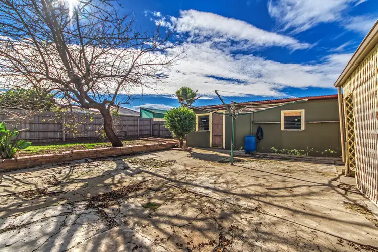 Seventh view of Homely house listing, 10 Mark Street, St Albans VIC 3021