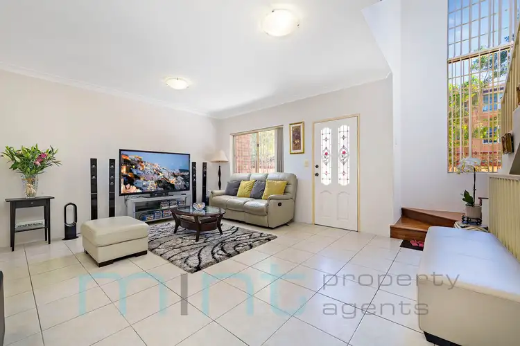 2/11 Seventh Avenue, Campsie NSW 2194