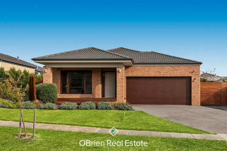 31 Golden Way, Skye VIC 3977