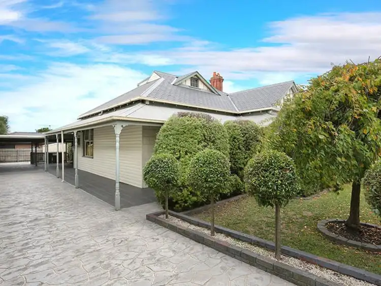 24 Eramosa Road East, Somerville VIC 3912