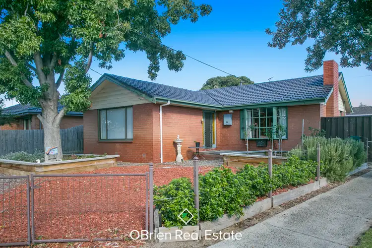 35 Torquay Avenue, Seaford VIC 3198