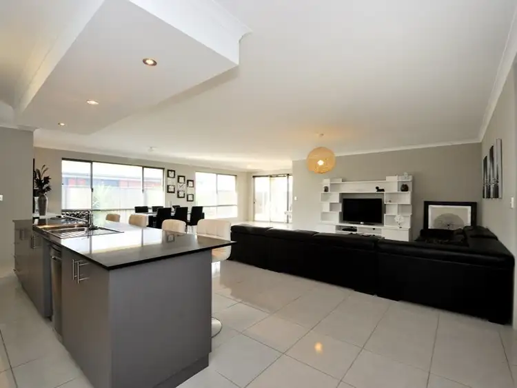Seventh view of Homely house listing, 2 Sahara Drive, Baldivis WA 6171
