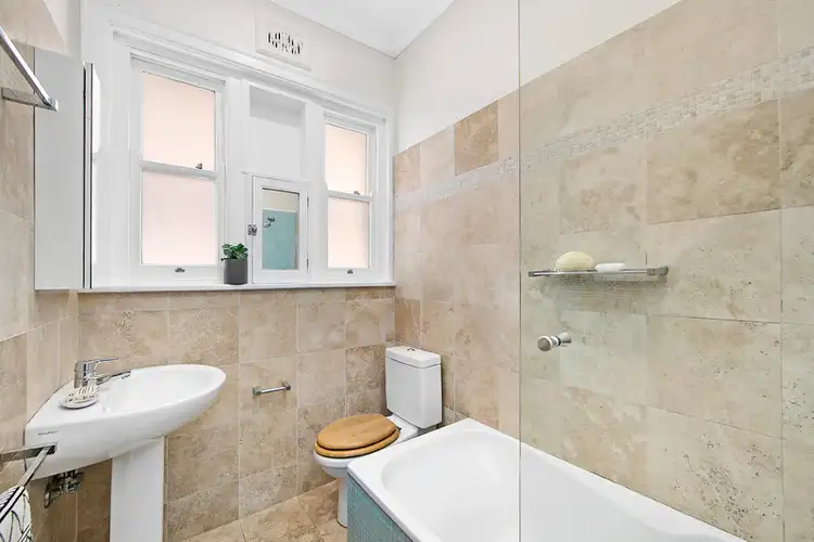 Fifth view of Homely semi-detached listing, 2/20 Hastings Parade, North Bondi NSW 2026