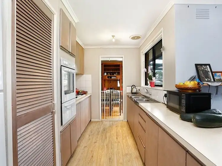 9 Deanswood Drive, Somerville VIC 3912