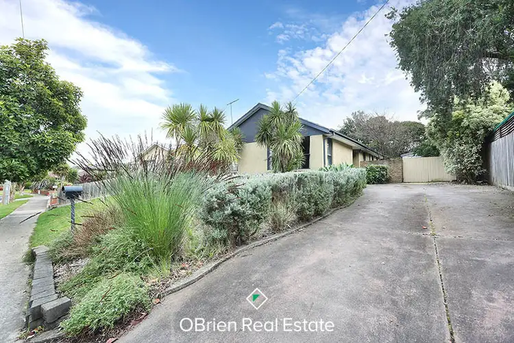 22 Sullivan Drive, Somerville VIC 3912