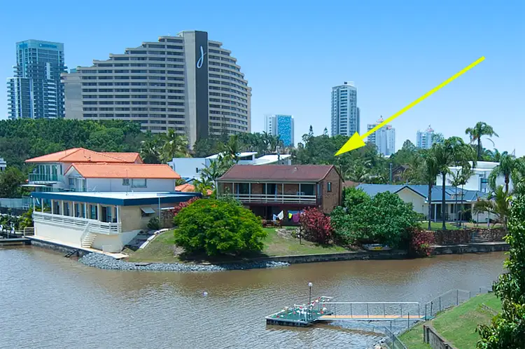 13 Lotus Key, Broadbeach Waters QLD 4218