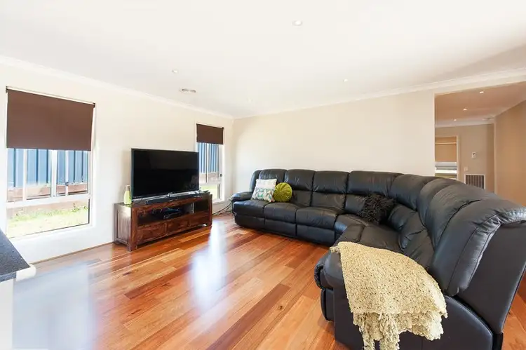 Third view of Homely house listing, 8 Mulberry Court, Albury NSW 2640