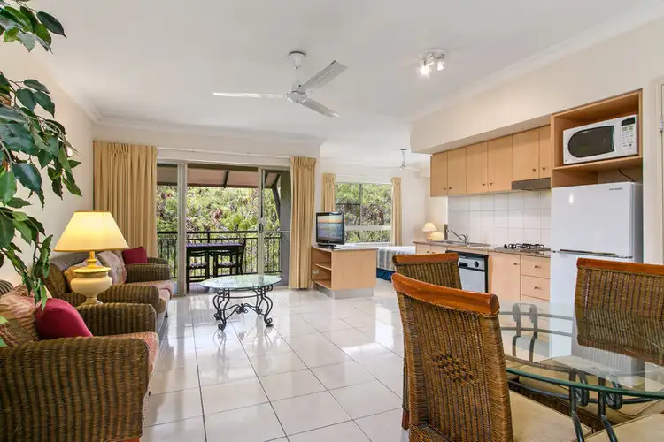 1752/2 Greenslopes Street, Cairns North QLD 4870